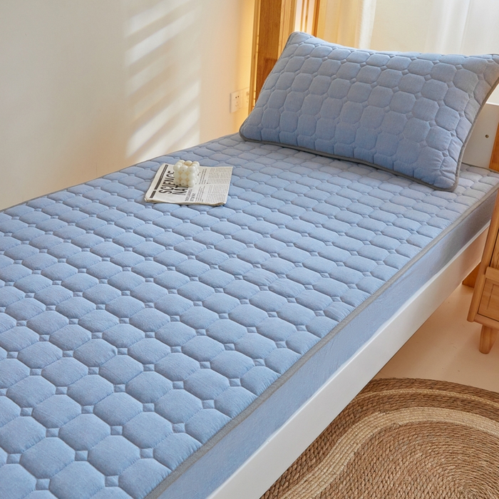 91家纺网 家纺一手货源 找家纺 鑫钰 2025新款学生宿舍A类水洗棉大豆夹棉系列-简格 简格-宾利蓝