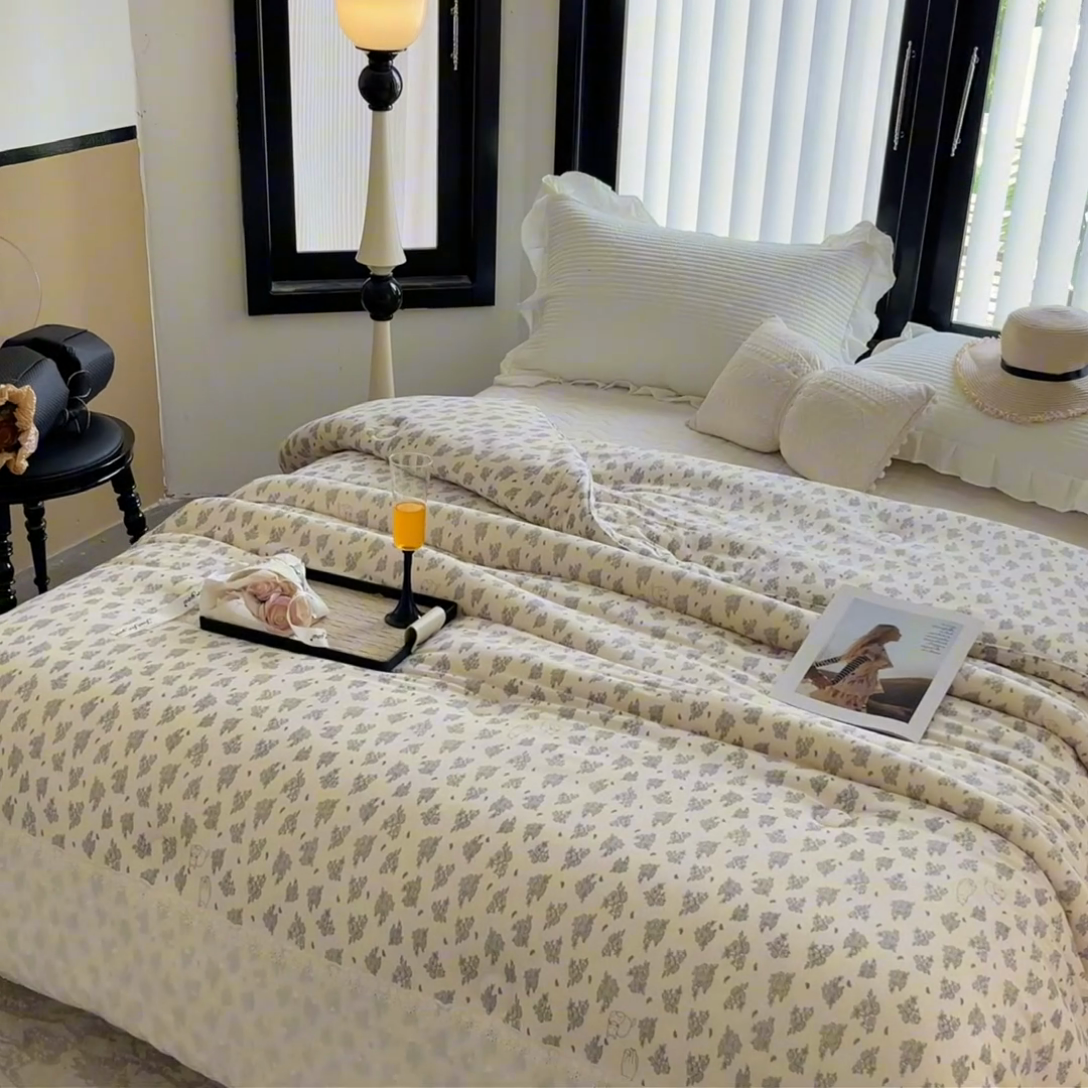 91家纺网 家纺一手货源 找家纺 莱豫家纺 2024新款法式复古针织花边夏被春秋被 南法假日