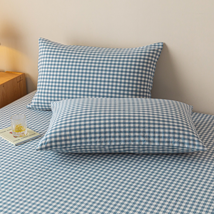 91家纺网 家纺一手货源 找家纺 卡伦家纺 2025新款全棉色织水洗棉床单学生宿舍单人双人床单系列浅蓝小格