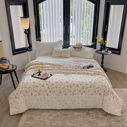 91家纺网 家纺一手货源 找家纺 （总）莱豫家纺 2024新款法式复古针织花边夏被春秋被