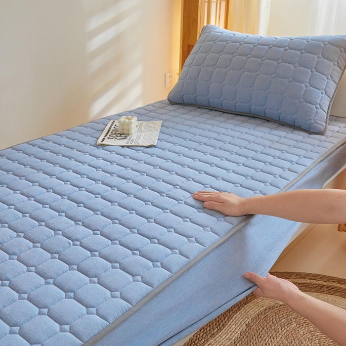 91家纺网 家纺一手货源 找家纺 鑫钰 2025新款学生宿舍A类水洗棉大豆夹棉系列-简格 简格-宾利蓝