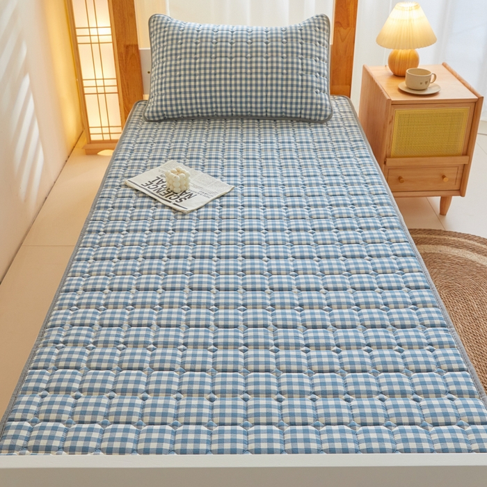 91家纺网 家纺一手货源 找家纺 鑫钰 2025新款学生宿舍A类水洗棉大豆夹棉系列-简格 简格-蓝小格