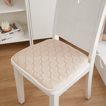 91家纺网 家纺一手货源 找家纺 （总）爱家居 2024新款荷兰绒夹棉绗缝餐椅垫-烟花