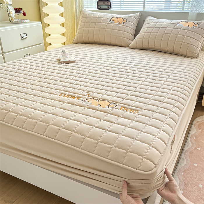 91家纺网 家纺一手货源 找家纺 鑫钰 2024新夹款刺绣大豆纤维床笠-幸运狗系列 幸运狗-香槟驼