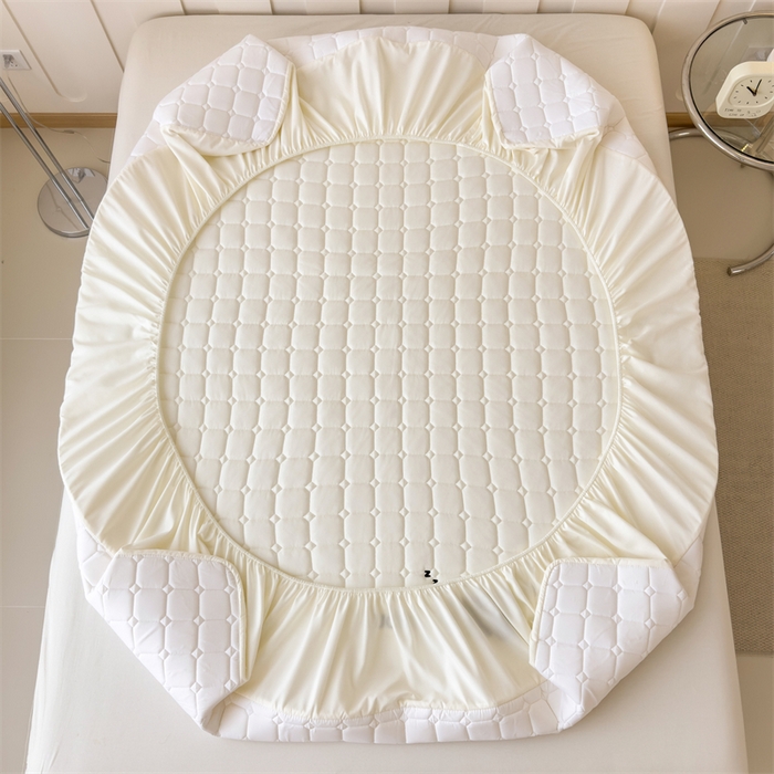 91家纺网 家纺一手货源 找家纺 2025新款A类大豆夹棉刺绣床笠系列-趴趴熊猫 趴趴熊猫-典雅白