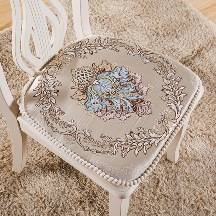 91家纺网 家纺一手货源 找家纺 （总）爱家居 2024新款提花高精密餐椅垫