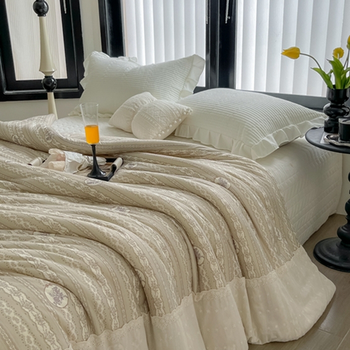 91家纺网 家纺一手货源 找家纺 莱豫家纺 2024新款法式复古针织花边夏被春秋被 凯瑟琳