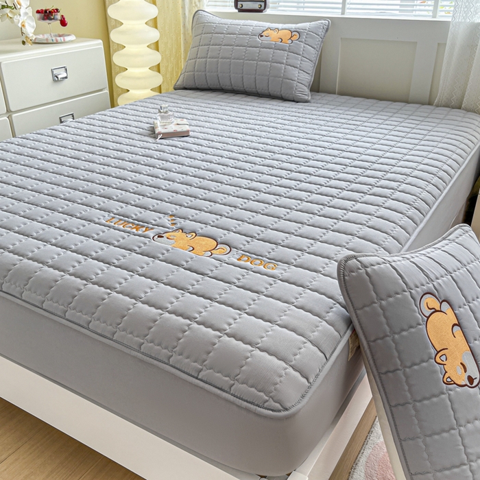 91家纺网 家纺一手货源 找家纺 鑫钰 2024新夹款刺绣大豆纤维床笠-幸运狗系列 幸运狗-高级灰