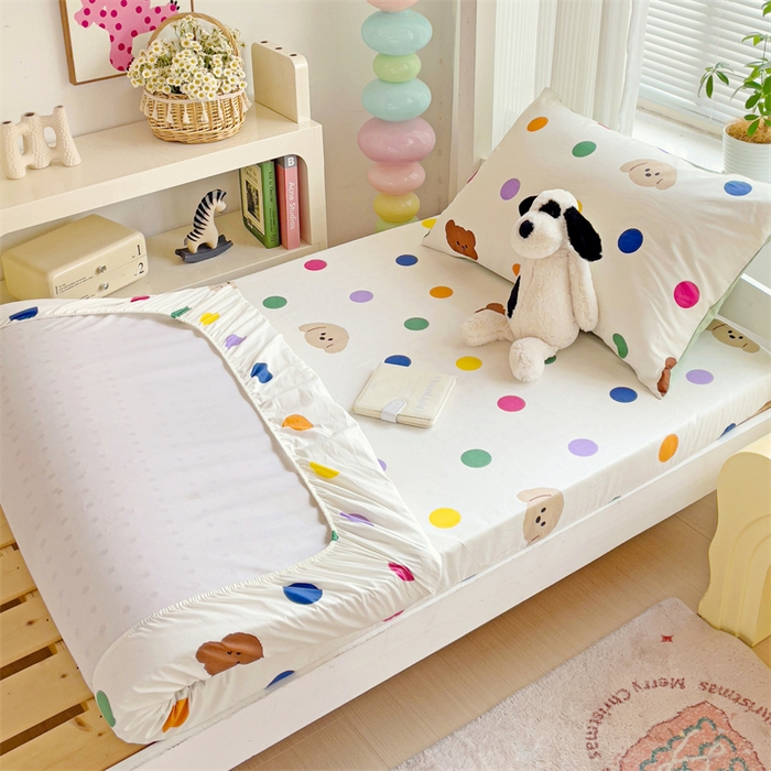 91家纺网 家纺一手货源 找家纺 名兮家居 2024新款学生床上下铺全棉床笠 波点小熊