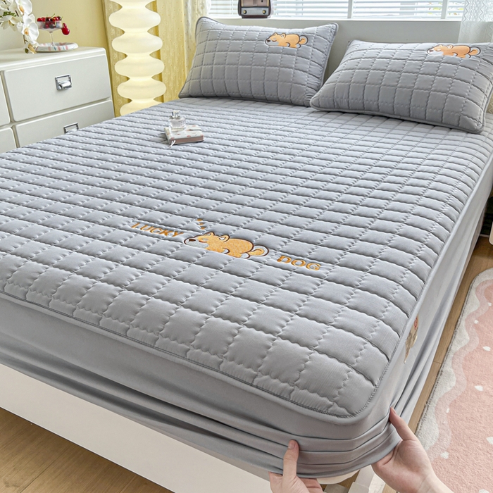 91家纺网 家纺一手货源 找家纺 鑫钰 2024新夹款刺绣大豆纤维床笠-幸运狗系列 幸运狗-高级灰