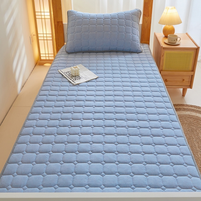 91家纺网 家纺一手货源 找家纺 鑫钰 2025新款学生宿舍A类水洗棉大豆夹棉系列-简格 简格-宾利蓝