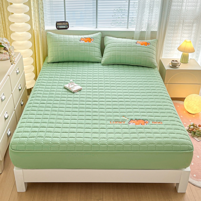 91家纺网 家纺一手货源 找家纺 鑫钰 2024新夹款刺绣大豆纤维床笠-幸运狗系列 幸运狗-时尚绿