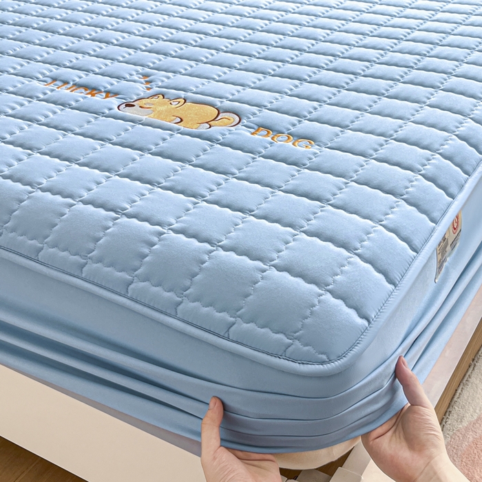 91家纺网 家纺一手货源 找家纺 鑫钰 2024新夹款刺绣大豆纤维床笠-幸运狗系列 幸运狗-湖水蓝