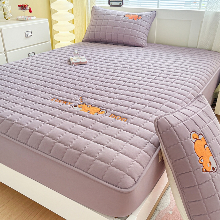 91家纺网 家纺一手货源 找家纺 鑫钰 2024新夹款刺绣大豆纤维床笠-幸运狗系列 幸运狗-烟紫