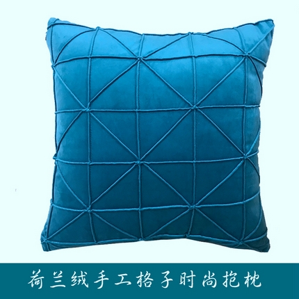 91家纺网 家纺一手货源 找家纺 （总）爱家居 2025新款荷兰绒纯色手工褶皱米字格抱枕