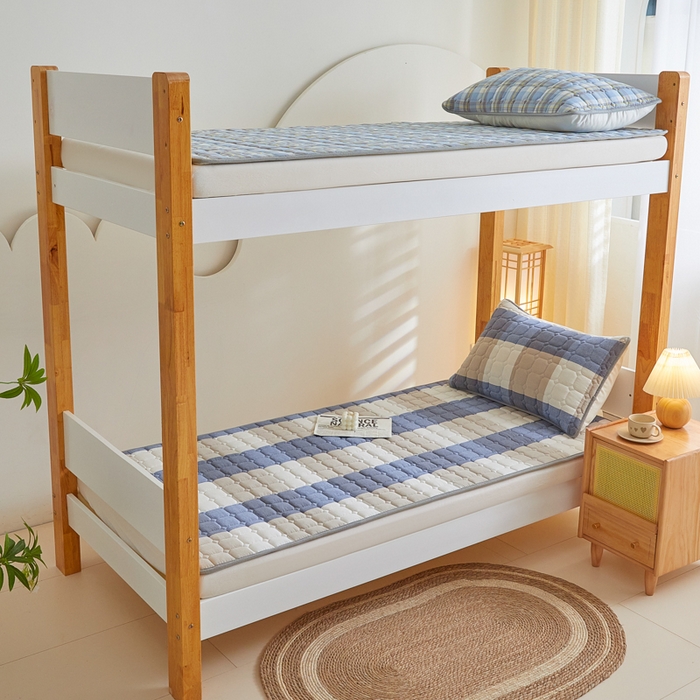 91家纺网 家纺一手货源 找家纺 鑫钰 2025新款学生宿舍A类水洗棉大豆夹棉系列-简格 简格-蓝大格