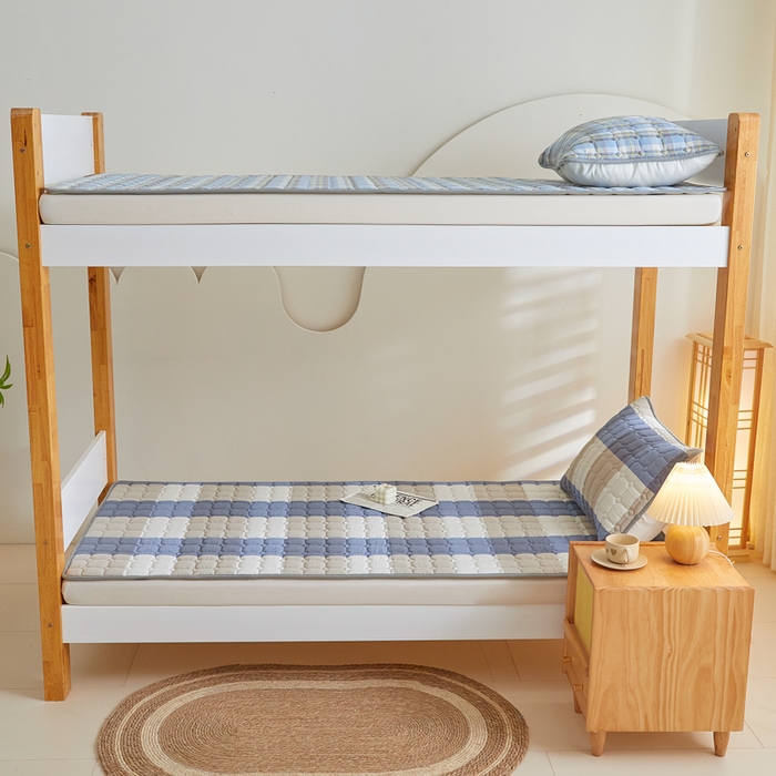 91家纺网 家纺一手货源 找家纺 鑫钰 2025新款学生宿舍A类水洗棉大豆夹棉系列-简格 简格-蓝大格