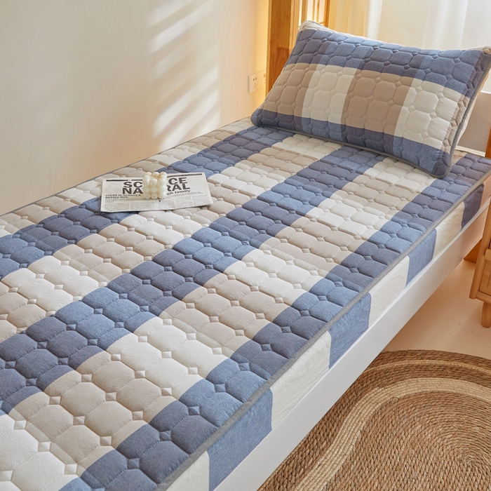 91家纺网 家纺一手货源 找家纺 鑫钰 2025新款学生宿舍A类水洗棉大豆夹棉系列-简格 简格-蓝大格