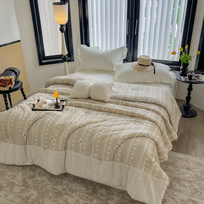 91家纺网 家纺一手货源 找家纺 莱豫家纺 2024新款法式复古针织花边夏被春秋被 凯瑟琳