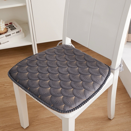 91家纺网 家纺一手货源 找家纺 （总）爱家居 2024新款荷兰绒夹棉绗缝餐椅垫-烟花