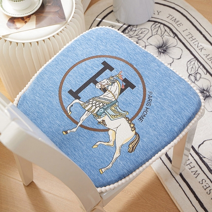 91家纺网 家纺一手货源 找家纺 （总）爱家居 2024新款雪尼尔白马餐椅垫