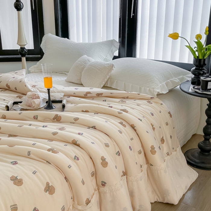 91家纺网 家纺一手货源 找家纺 莱豫家纺 2024新款法式复古针织花边夏被春秋被 童趣