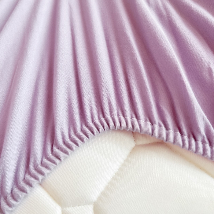 91家纺网 家纺一手货源 找家纺 鑫钰 2025新款A类大豆夹棉刺绣床笠系列-趴趴熊猫 趴趴熊猫-木槿紫