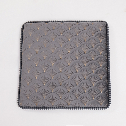 91家纺网 家纺一手货源 找家纺 （总）爱家居 2024新款荷兰绒夹棉绗缝记忆棉坐垫圆垫飘窗垫-烟花