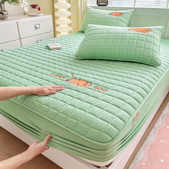 91家纺网 家纺一手货源 找家纺 鑫钰 2024新夹款刺绣大豆纤维床笠-幸运狗系列 幸运狗-时尚绿