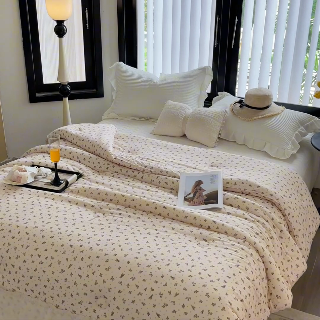 91家纺网 家纺一手货源 找家纺 莱豫家纺 2024新款法式复古针织花边夏被春秋被 春天里