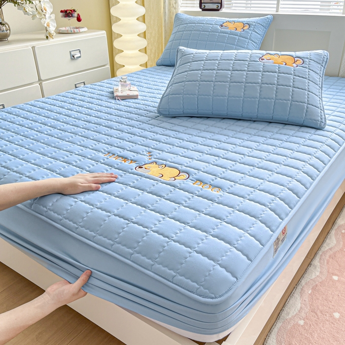 91家纺网 家纺一手货源 找家纺 鑫钰 2024新夹款刺绣大豆纤维床笠-幸运狗系列 幸运狗-湖水蓝