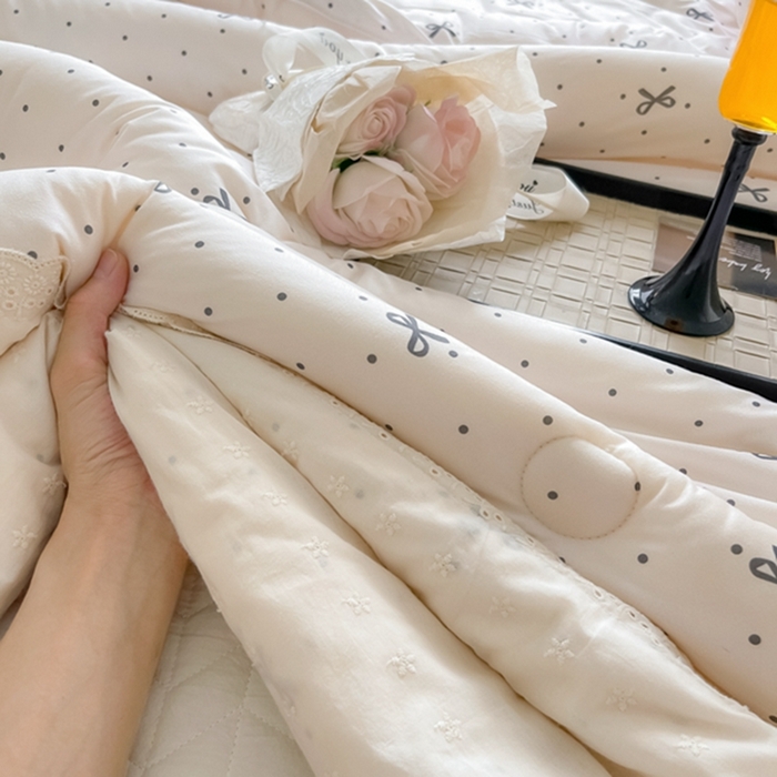 91家纺网 家纺一手货源 找家纺 莱豫家纺 2024新款法式复古针织花边夏被春秋被 蝴蝶结