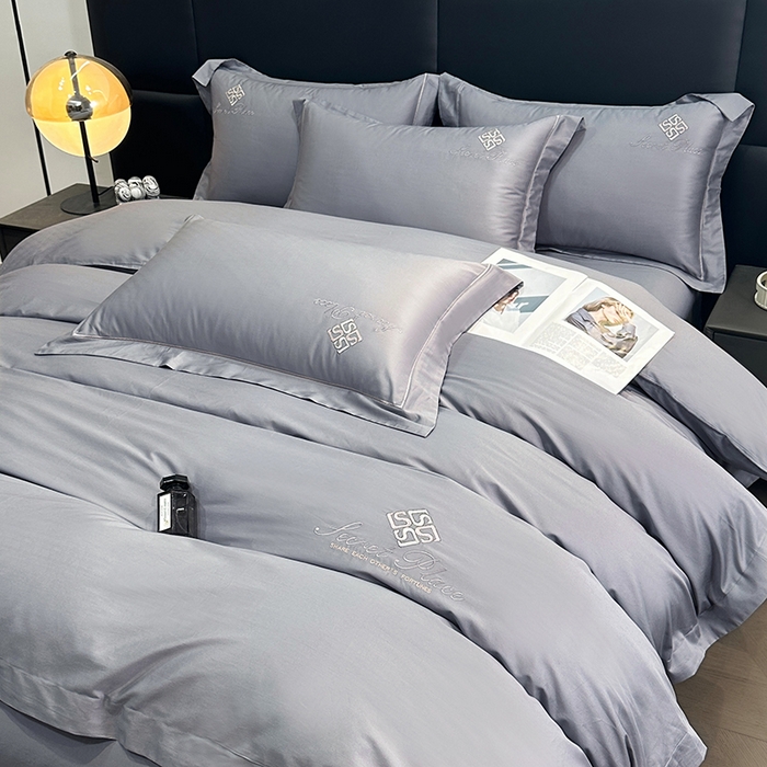 91家纺网 家纺一手货源 找家纺 琉宿家纺 2025新款50s双股长绒棉绣花四件套 时尚格调-绅士灰