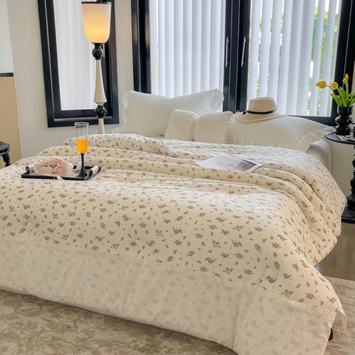 91家纺网 家纺一手货源 找家纺 莱豫家纺 2024新款法式复古针织花边夏被春秋被 春日情