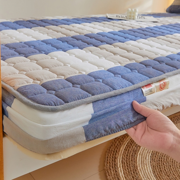 91家纺网 家纺一手货源 找家纺 鑫钰 2025新款学生宿舍A类水洗棉大豆夹棉系列-简格 简格-蓝大格