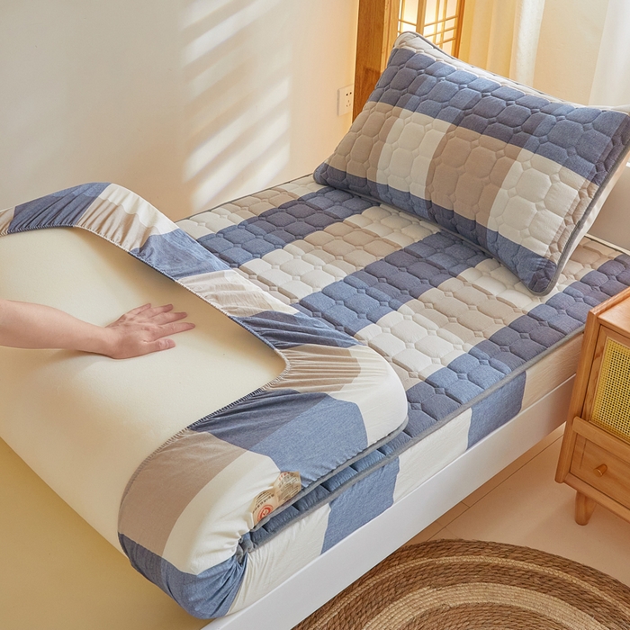 91家纺网 家纺一手货源 找家纺 鑫钰 2025新款学生宿舍A类水洗棉大豆夹棉系列-简格 简格-蓝大格