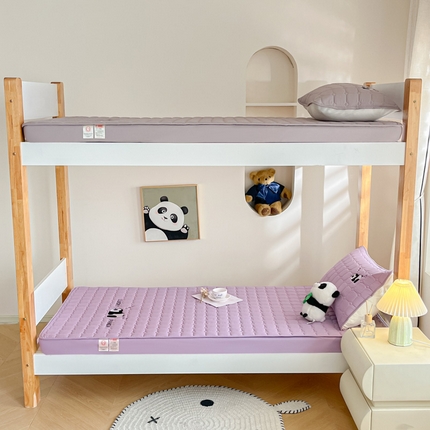 91家纺网 家纺一手货源 找家纺 （总）鑫钰 2025新款A类大豆夹棉刺绣床笠系列-趴趴熊猫