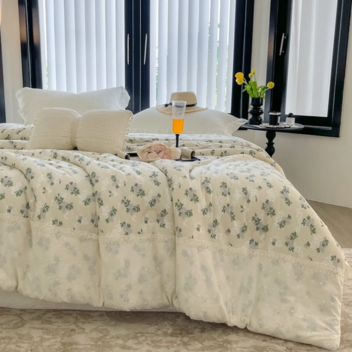 91家纺网 家纺一手货源 找家纺 莱豫家纺 2024新款法式复古针织花边夏被春秋被 清新物语