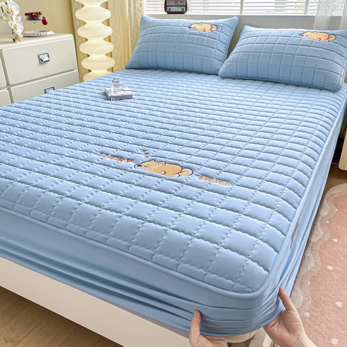 91家纺网 家纺一手货源 找家纺 鑫钰 2024新夹款刺绣大豆纤维床笠-幸运狗系列 幸运狗-湖水蓝