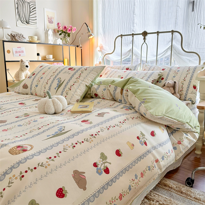 91家纺网 家纺一手货源 找家纺 名兮 2024新款全棉亲肤印花四件套 草莓兔兔