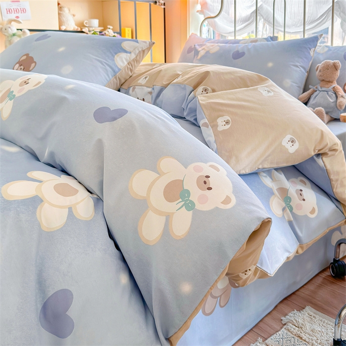 91家纺网 家纺一手货源 找家纺 名兮 2024新款全棉亲肤印花四件套 抱抱熊