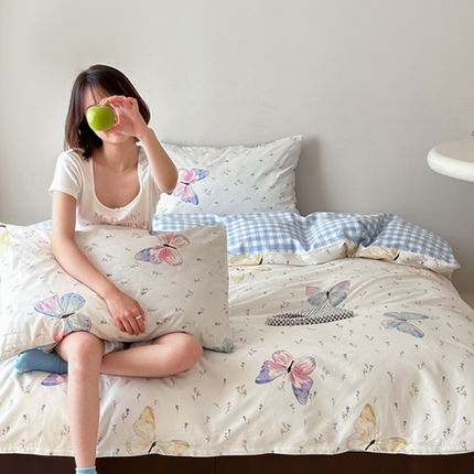 昔可 2024新款全棉蝴蝶印花系列四件套 模特图 碎花琉璃蝴蝶