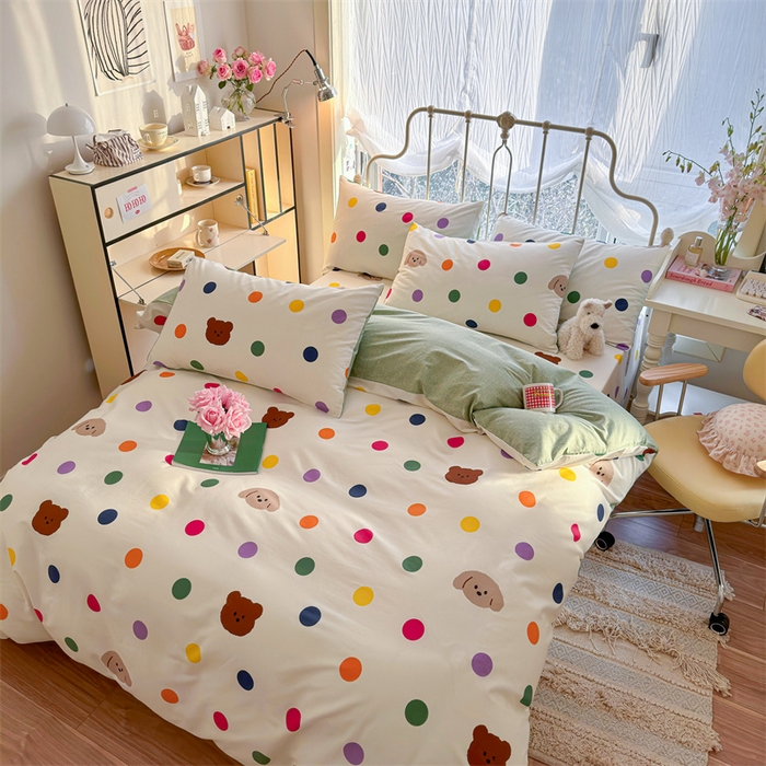 91家纺网 家纺一手货源 找家纺 名兮 2024新款全棉亲肤印花四件套 波点小熊