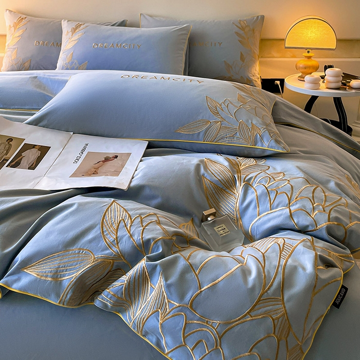 91家纺网 家纺一手货源 找家纺  【提供检测报告】A类母婴级全棉加厚保暖磨毛四件套纯棉高精密刺绣长绒棉床上用品轻奢风 芙蓉-克莱因蓝