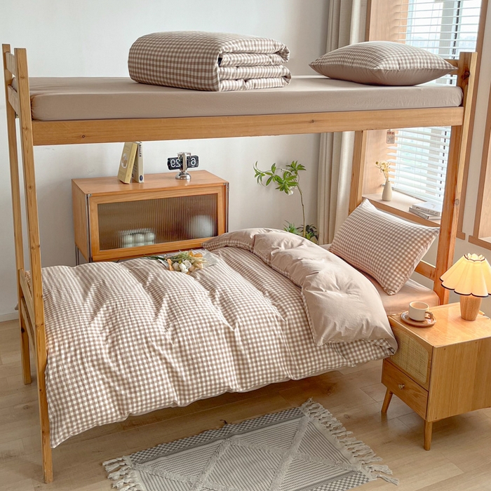 91家纺网 家纺一手货源 找家纺 吉象 2025新款水洗棉学生三件套 咖小格