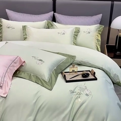 91家纺网 家纺一手货源 找家纺 美娘阁2025新款双股长绒棉居家款四件套 凯瑟琳-云瓷青