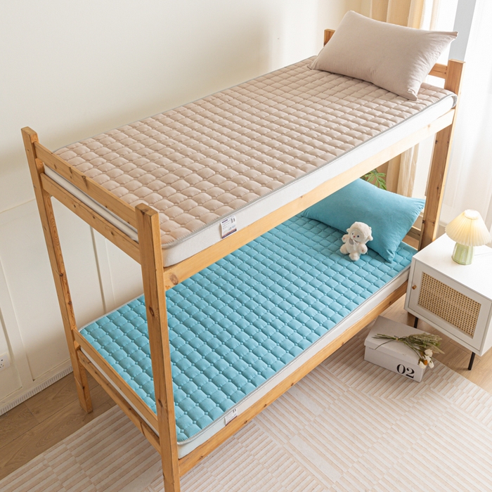 91家纺网 家纺一手货源 找家纺 卡伦家纺 2025新款全棉色织水洗棉夹棉床垫单人学生宿舍床垫 海兰青年