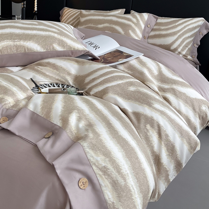 91家纺网 家纺一手货源 找家纺 艾迪尚家纺 2025新款柔丝茸磨毛印花纽扣款四件套 唐顿