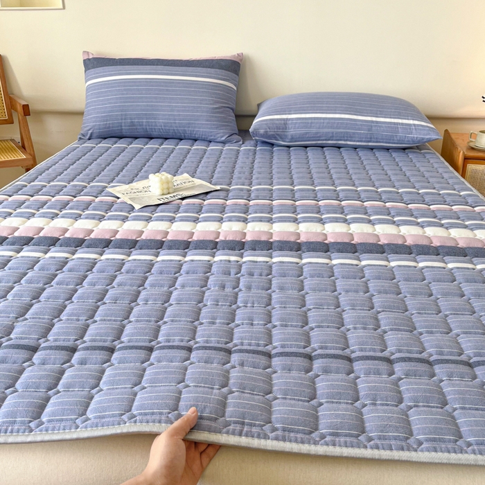 91家纺网 家纺一手货源 找家纺 卡伦家纺 2025新款全棉色织水洗棉夹棉床垫席梦思保护垫 格林兰