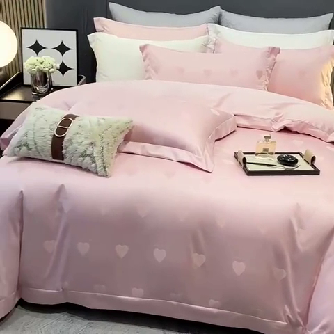 91家纺网 家纺一手货源 找家纺 2025新款双股长绒棉居家款提花系列四件套 心动-香草粉